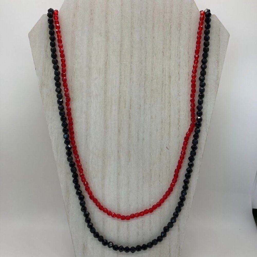Vintage 2 Strands 32" Beaded Necklaces Faceted Lucite Plastic Red‎ Black